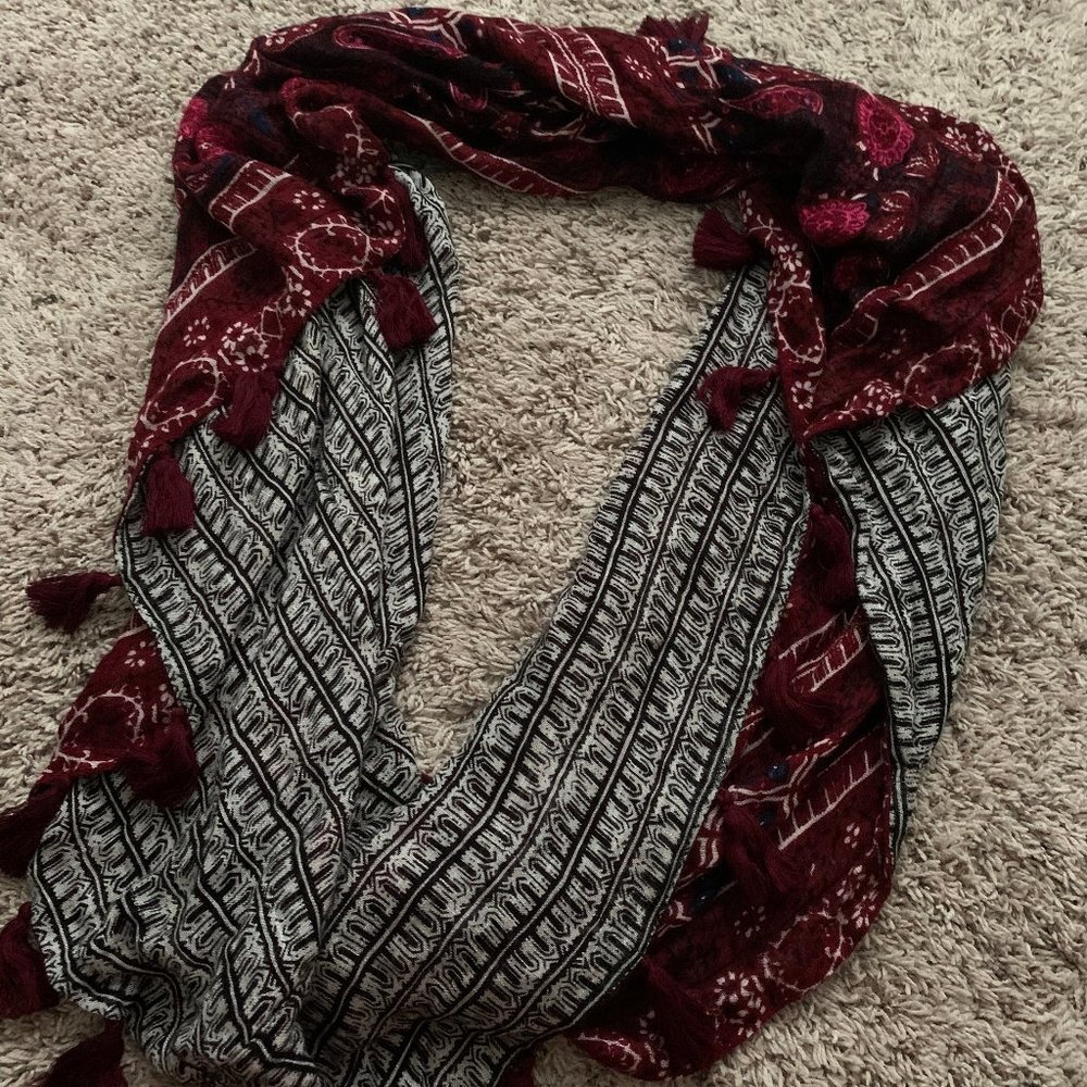 Stella and Dot Decorative Scarf